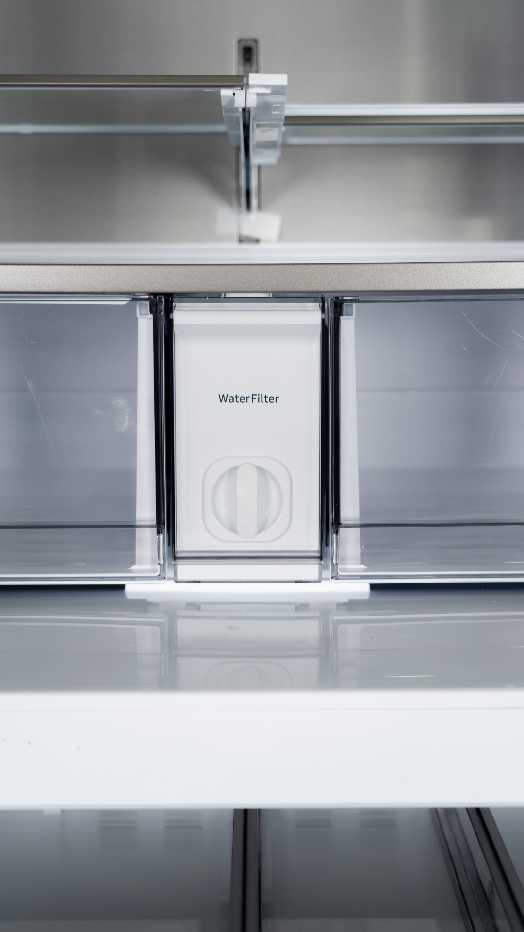 SAMSUNG FRIDGE OPEN BOX
(RF29BB89008M) Bespoke 4-Door French Door Refrigerator (29 cu. ft.) with Family Hub™