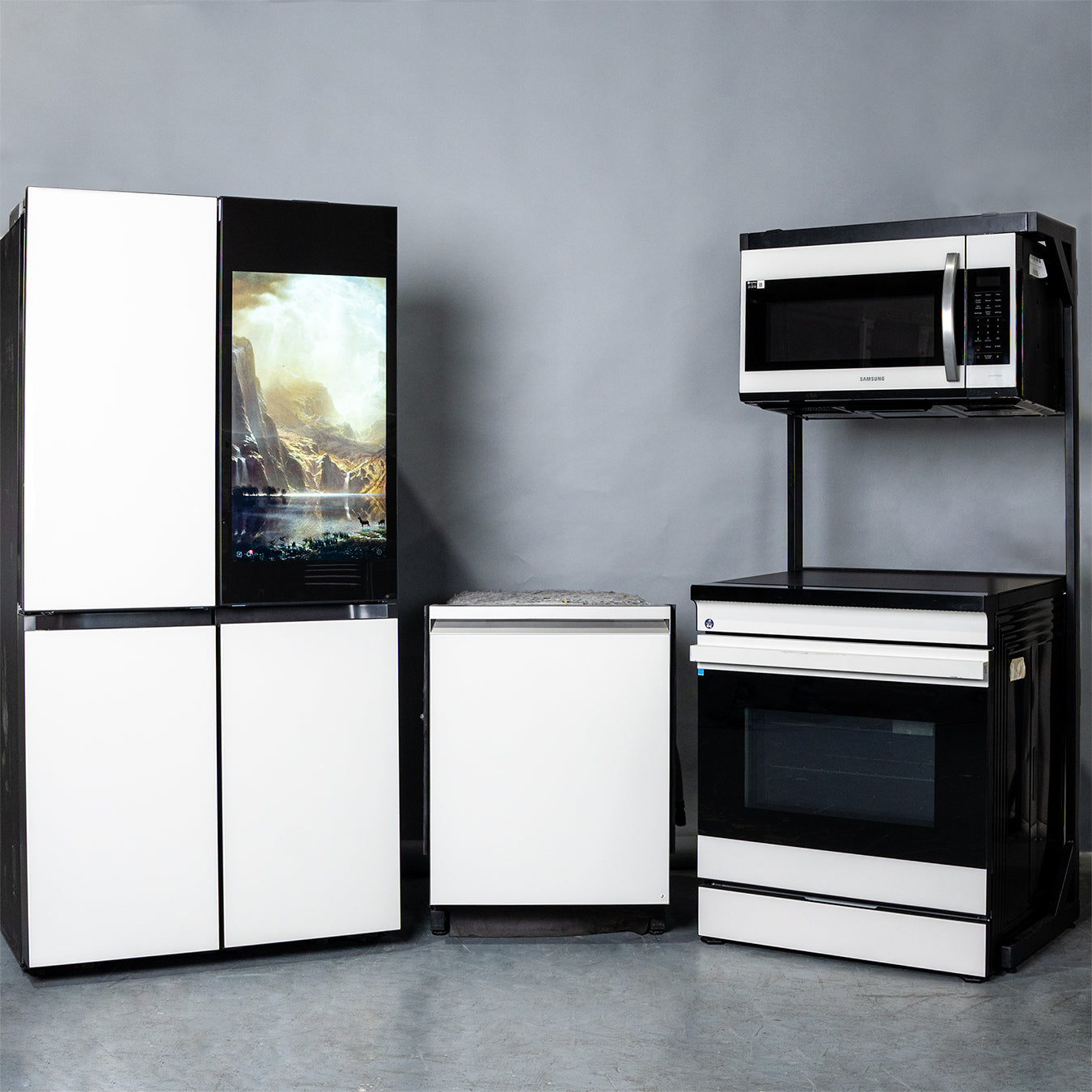 SAMSUNG SET OPEN BOX (N12) FRIDGE WITH AI FAMILY HUB + STOVE + MICROWAVE + DISHWASHER (WHITE GLASS)