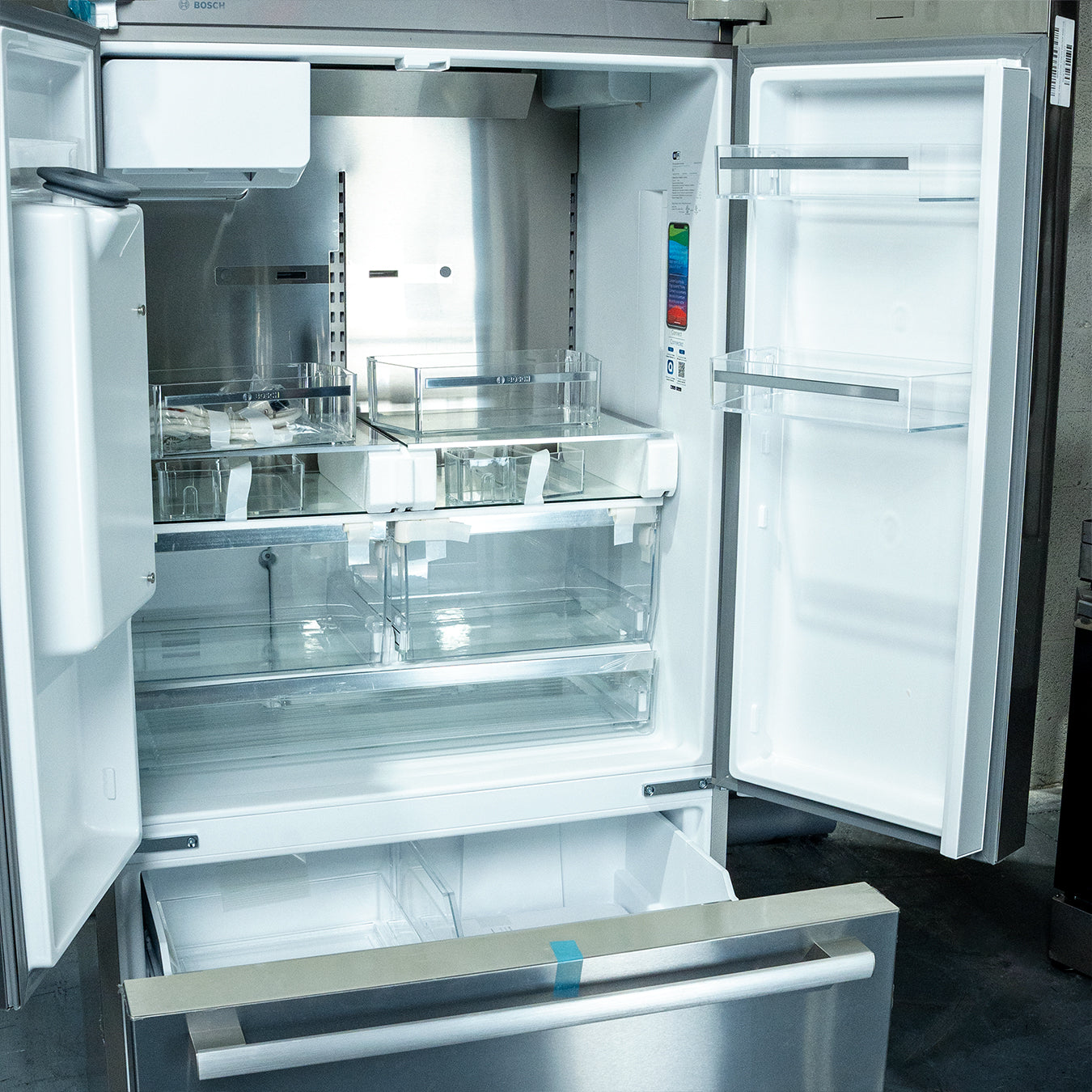 BOSCH FRIDGE OPEN BOX (B36CD50SNS) 36" Counter-Depth 3-Door (with anti-fingerprint) Stainless Steel