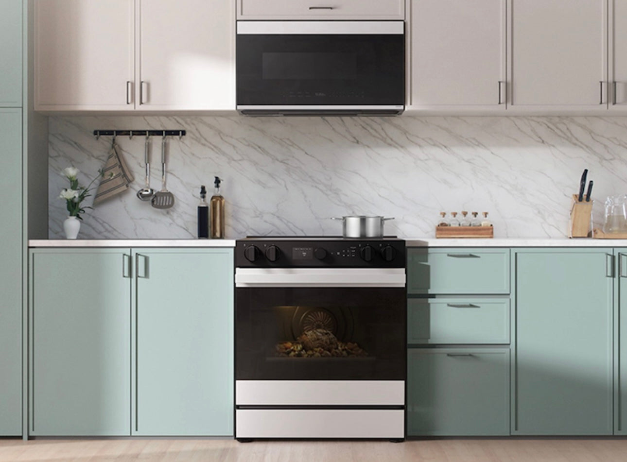 BRAND NEW (NSE6DB870012) Samsung BESPOKE 30" Slide-In Electric Smart Range