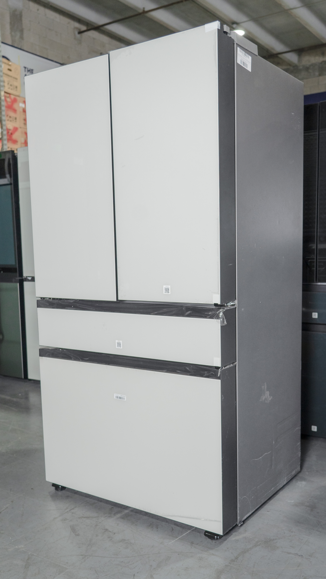 SAMSUNG FRIDGE OPEN BOX
(RF23BB860012) Bespoke Counter Depth 4-Door French Door Refrigerator (23 cu. ft.) with Beverage Center™