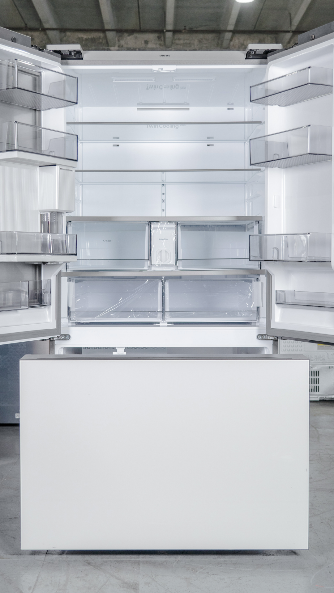 SAMSUNG FRIDGE OPEN BOX
(RF30BB69006M) Bespoke 3-Door French Door Refrigerator   (30 cu. ft.) with Family Hub™