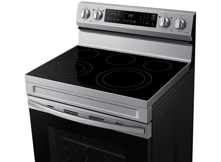 BRAND NEW SAMSUNG STOVE (NE63A6511SS) - 30 Inch Freestanding Electric Smart Range with Air fryer and 5 Smoothtop Elements, 6.3 Cu. Ft. Capacity -  Stainless Steel