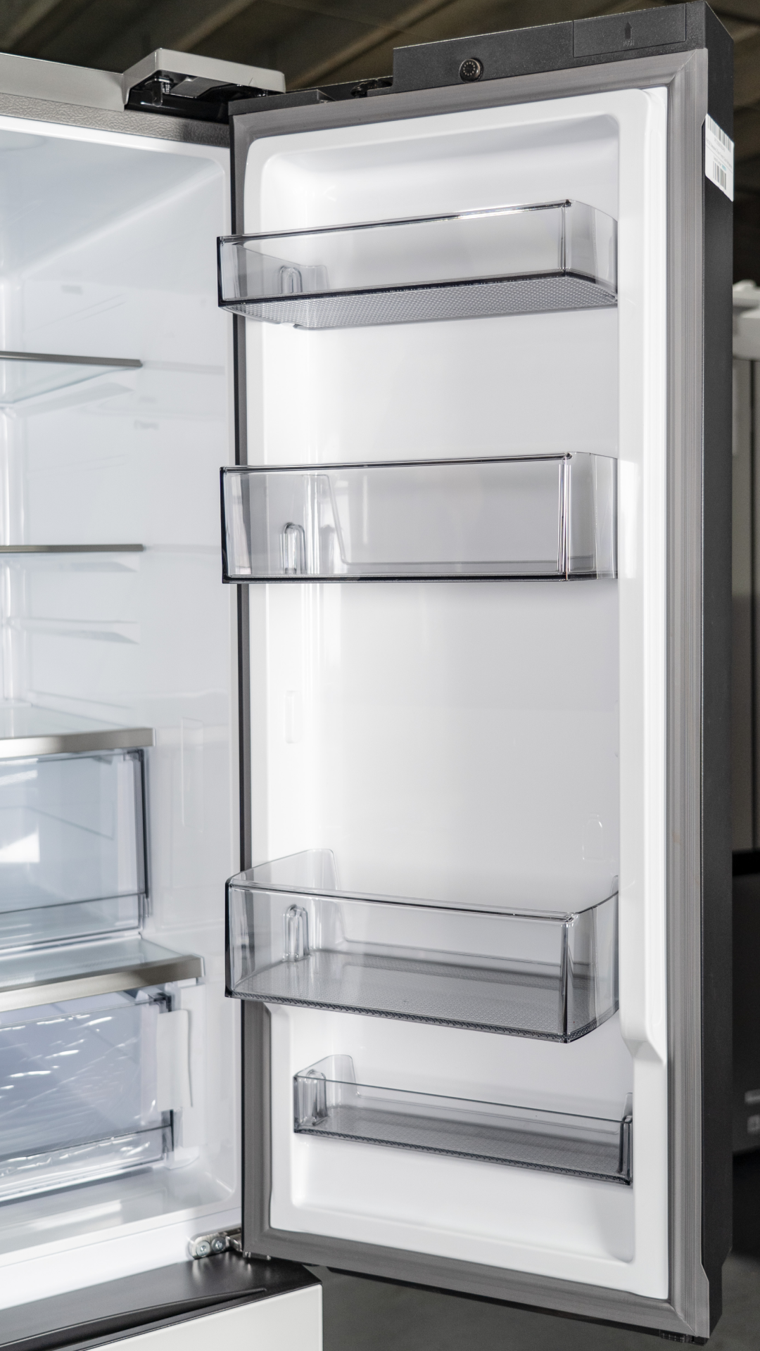 SAMSUNG FRIDGE OPEN BOX
(RF30BB69006M) Bespoke 3-Door French Door Refrigerator   (30 cu. ft.) with Family Hub™