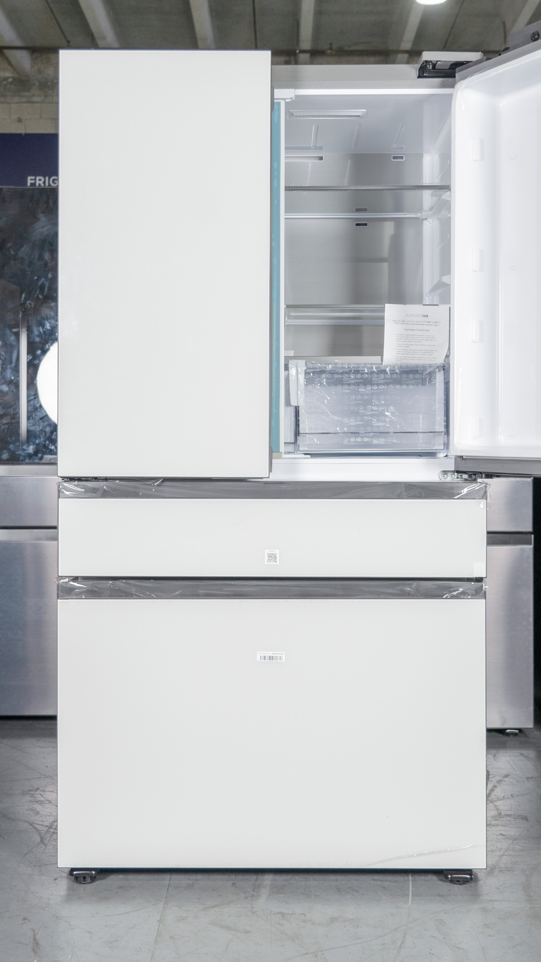 SAMSUNG FRIDGE OPEN BOX
(RF23BB860012) Bespoke Counter Depth 4-Door French Door Refrigerator (23 cu. ft.) with Beverage Center™