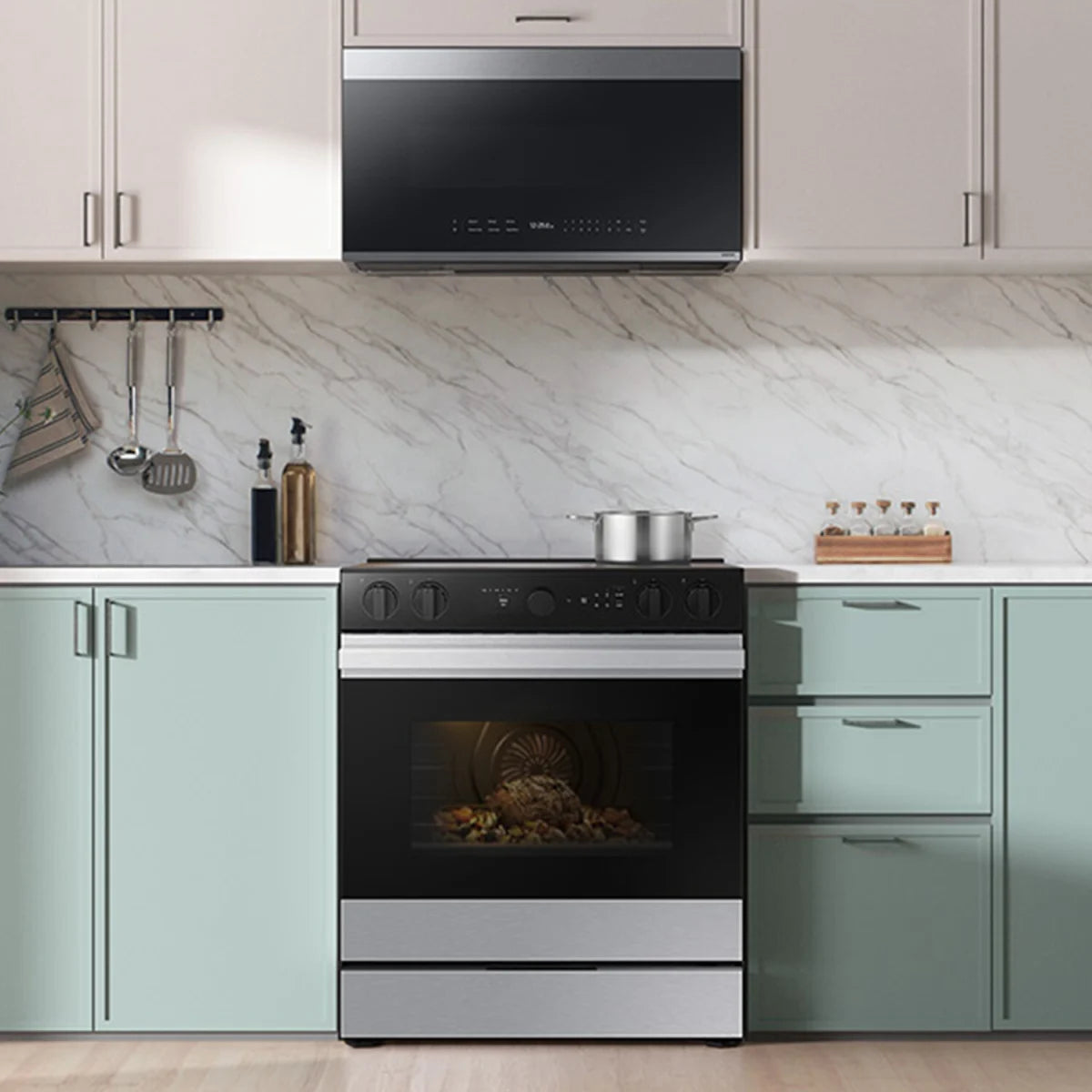 Samsung BESPOKE 30" Slide-In Electric Smart Range